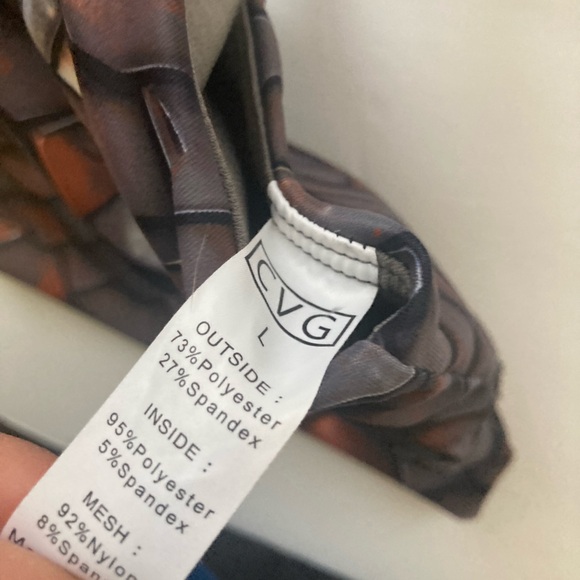 CVG Sports Bra Size Large Ironclad Armor Scale Print Constantly Varies Gear - Picture 2 of 5